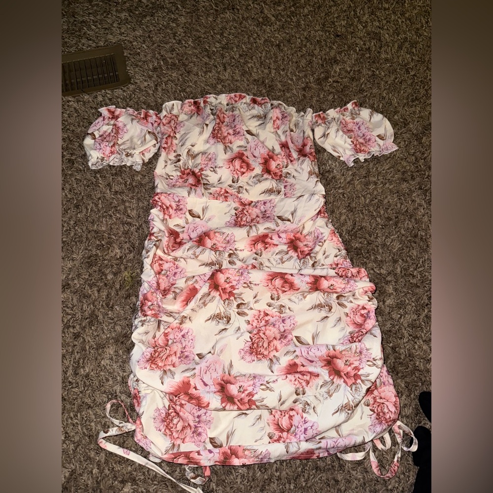 Elegant Floral Midi Dress